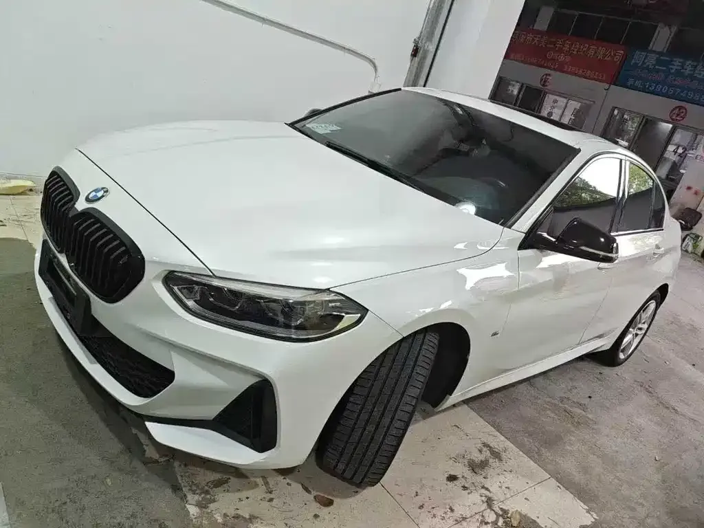 BMW 1 Series — фото 1