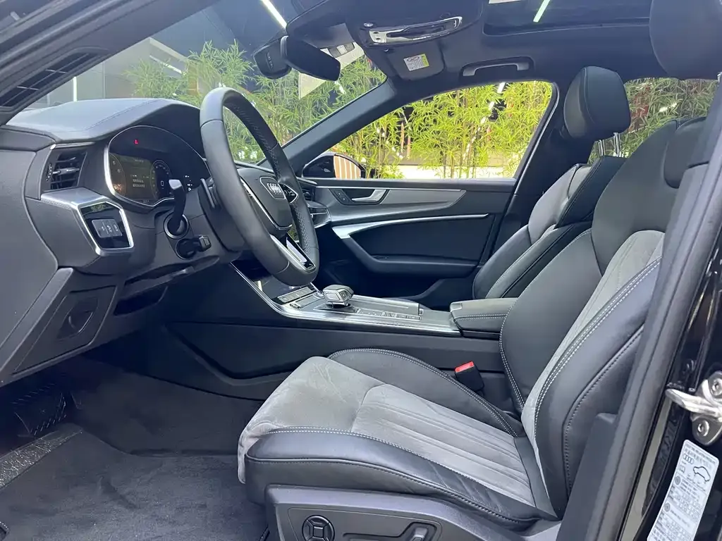 Audi A6L 2022 из CN, фото 6