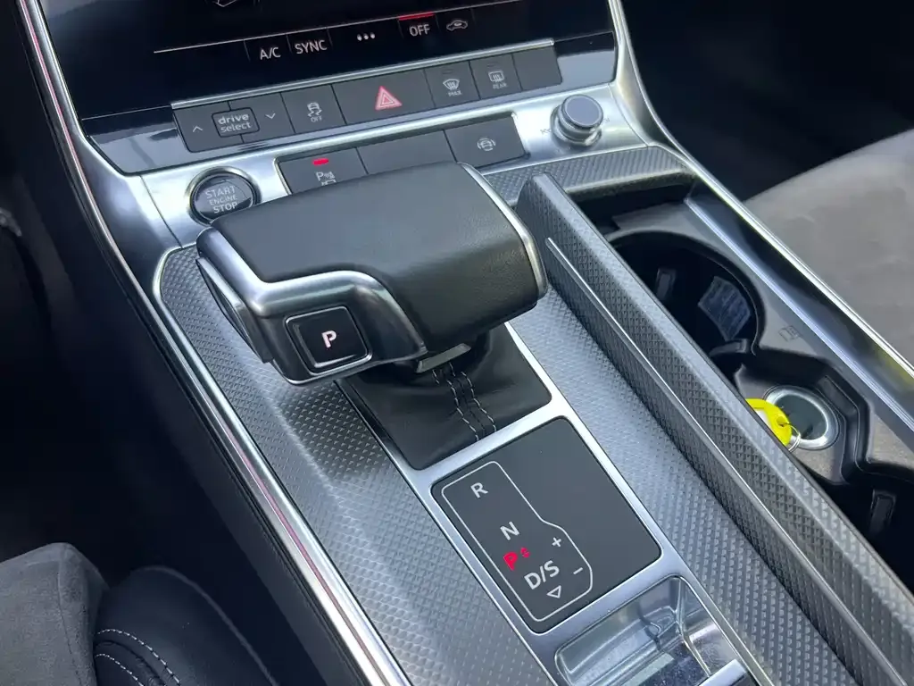 Audi A6L 2022 из CN, фото 2