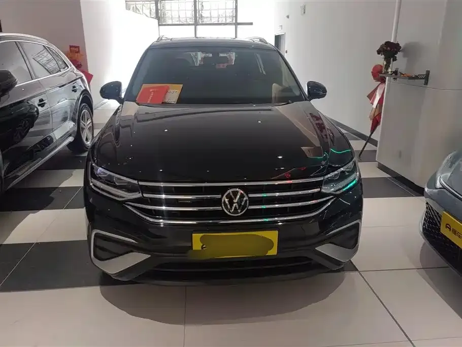 Volkswagen Tiguan L 2024 из CN, фото 4