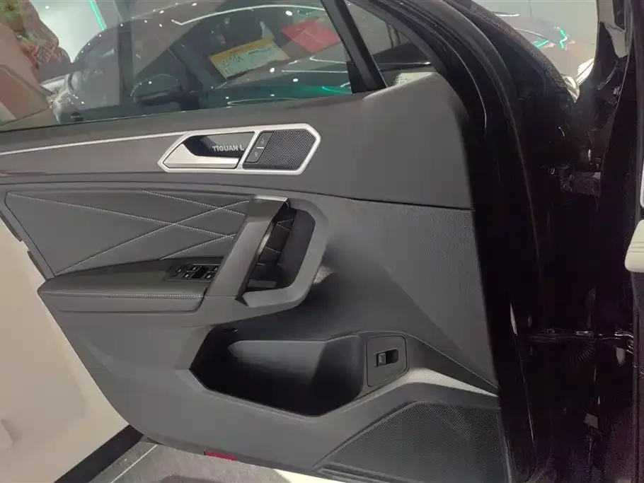 Volkswagen Tiguan L 2024 из CN, фото 6