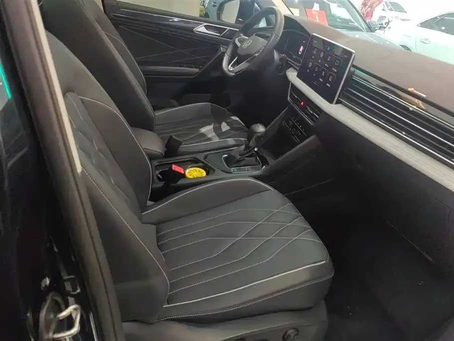 Volkswagen Tiguan L 2024 из CN, фото 8