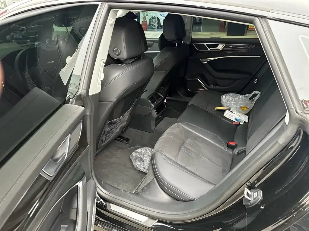 Audi A7 2024 из CN, фото 5
