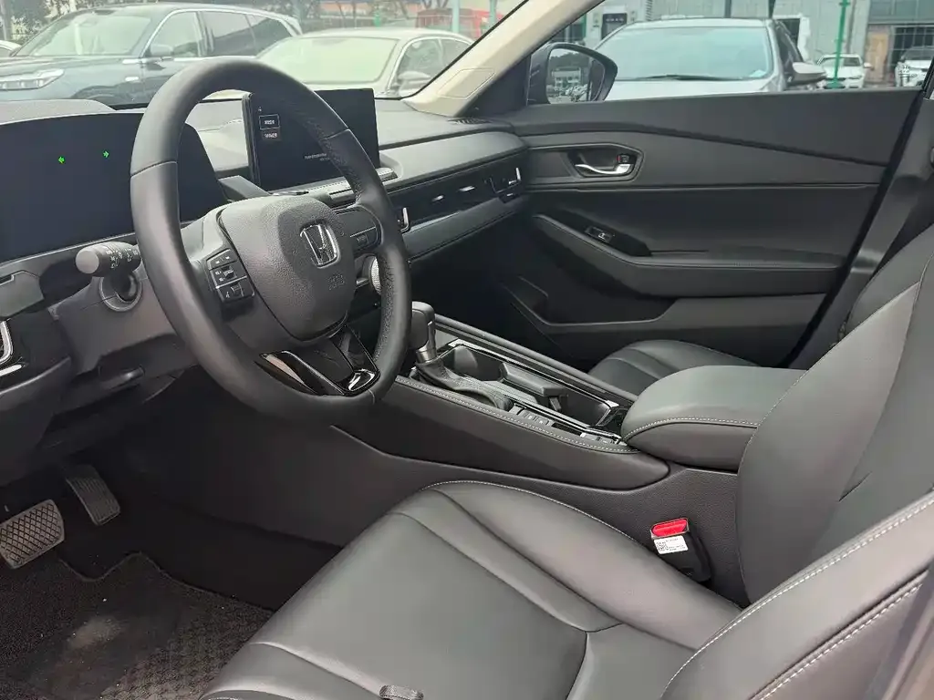 Honda Inspire 2024 из CN, фото 3
