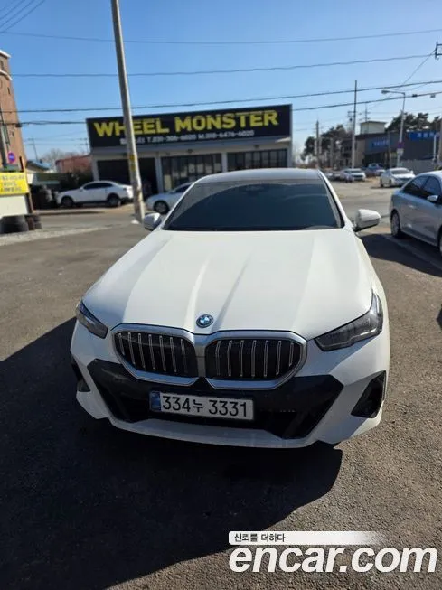 BMW 5-Series 2025 из KR, фото 4