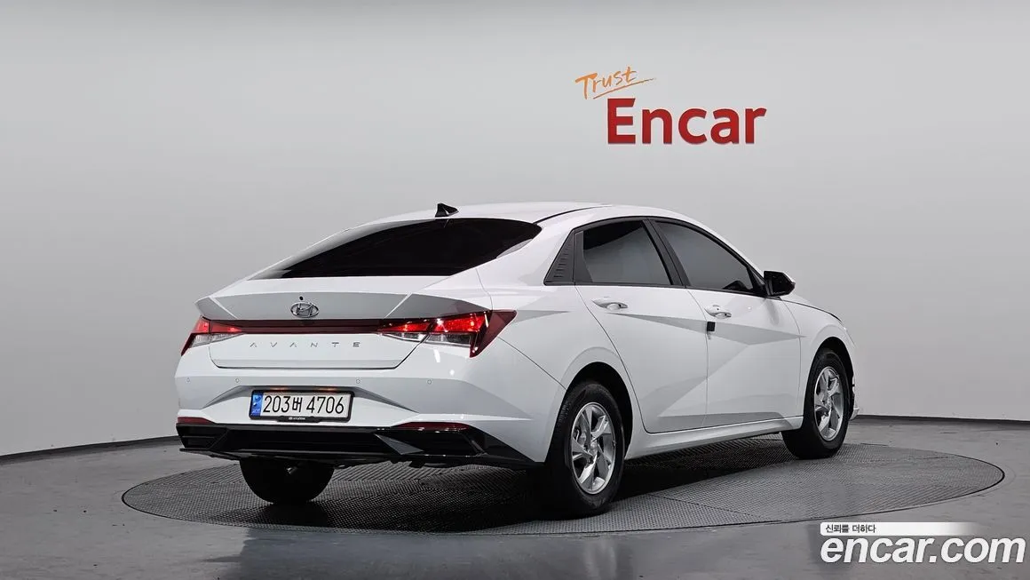 Hyundai AVANTE 2023 из KR, фото 2