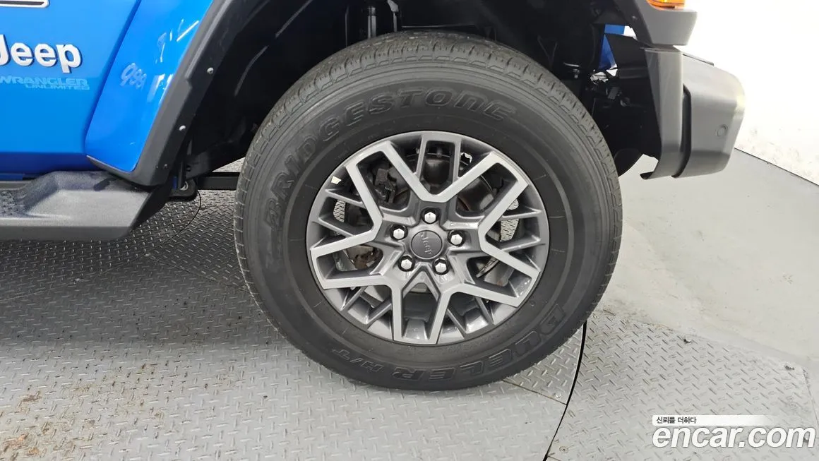 Jeep Wrangler 2022 из KR, фото 3