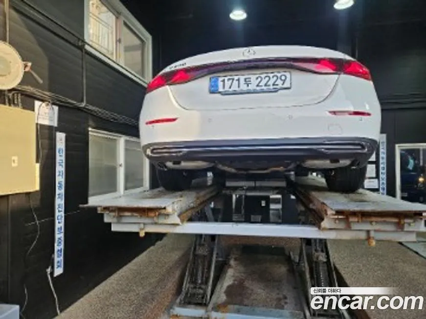Mercedes-Benz E-Class 2025 из KR, фото 2