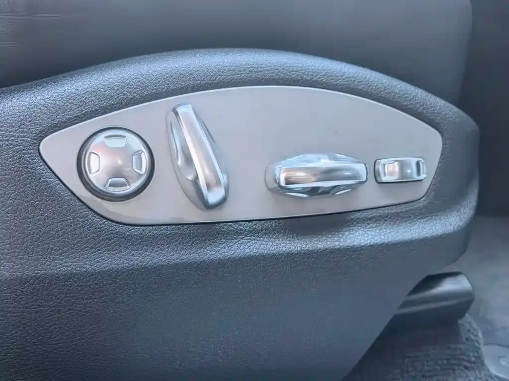 Porsche Macan 2023 из CN, фото 8