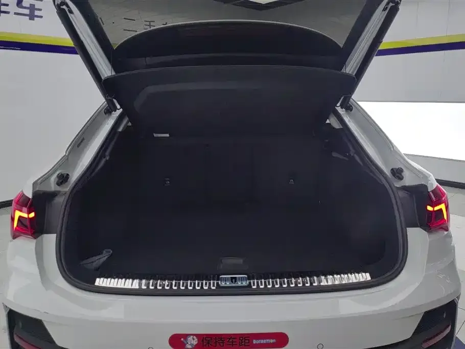 Audi Q3 Sportback 2021 из CN, фото 9