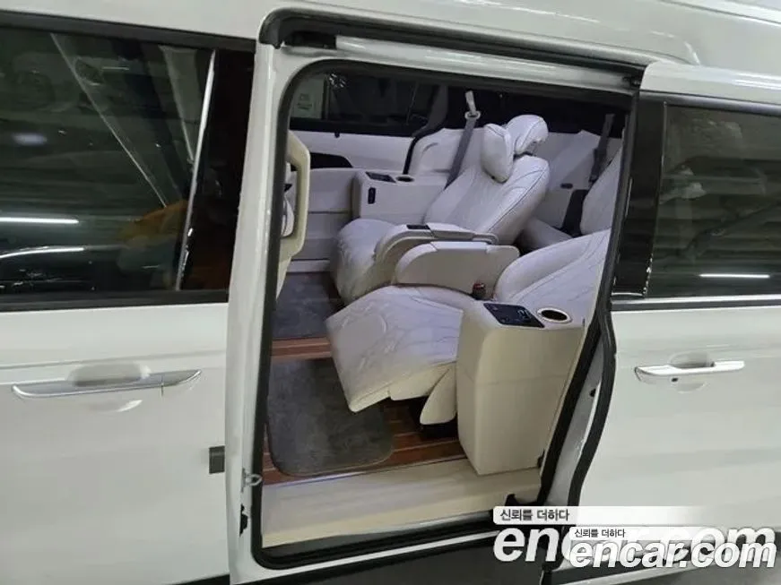 Kia Carnival 2023 из KR, фото 2