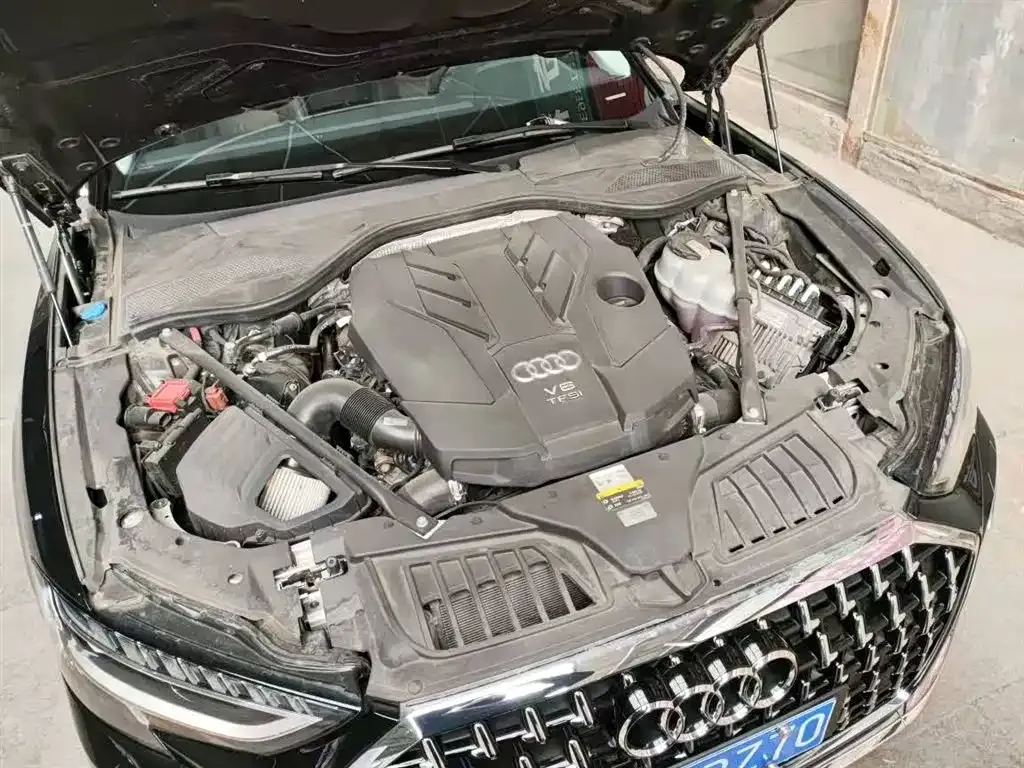 Audi A8 — фото 10