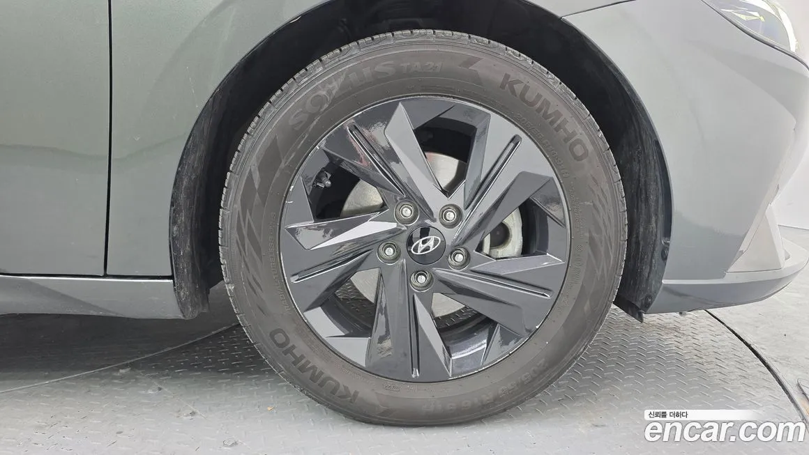Hyundai AVANTE — фото 4