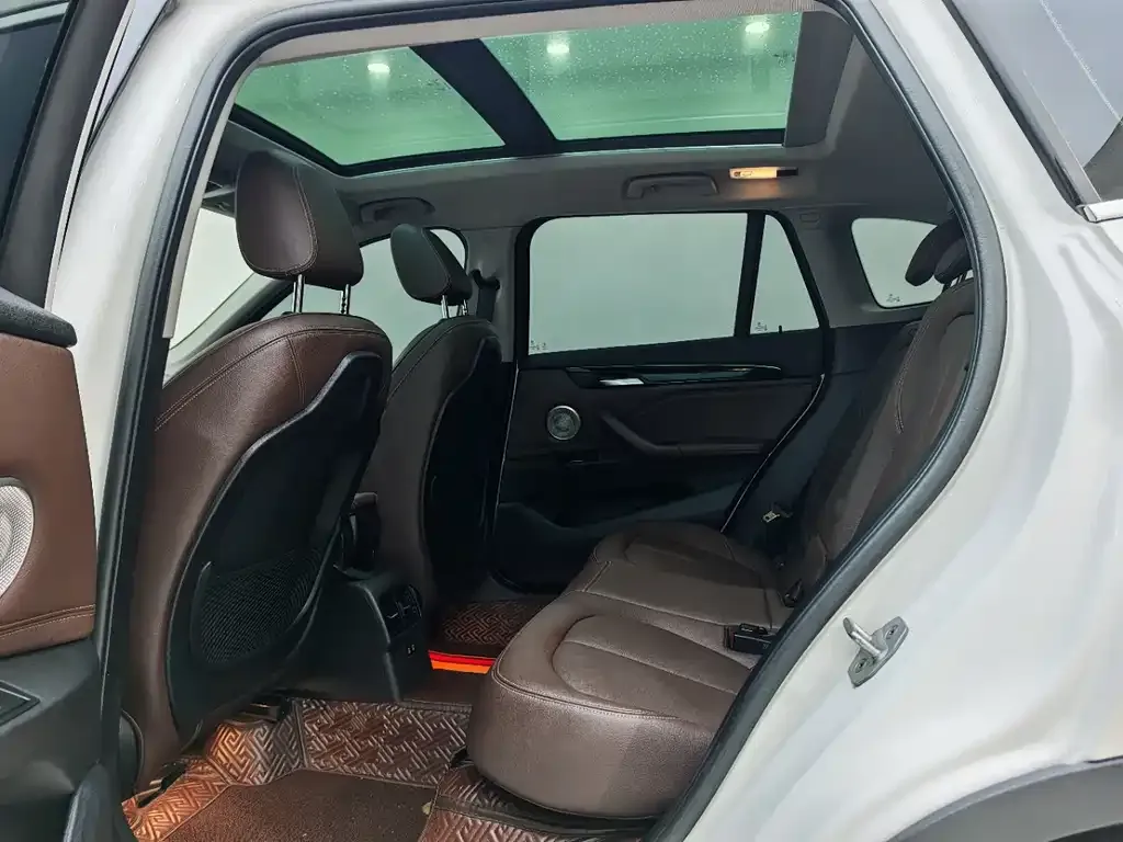 BMW X1 2022 из CN, фото 9