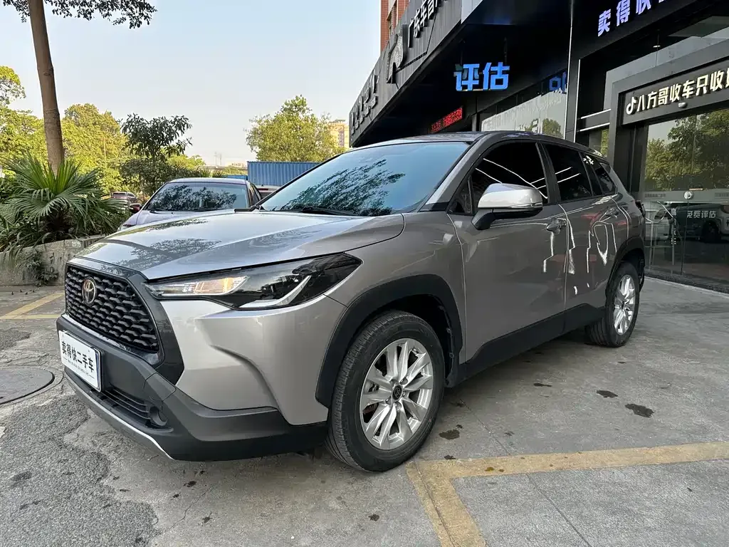Toyota Corolla Cross — фото 1