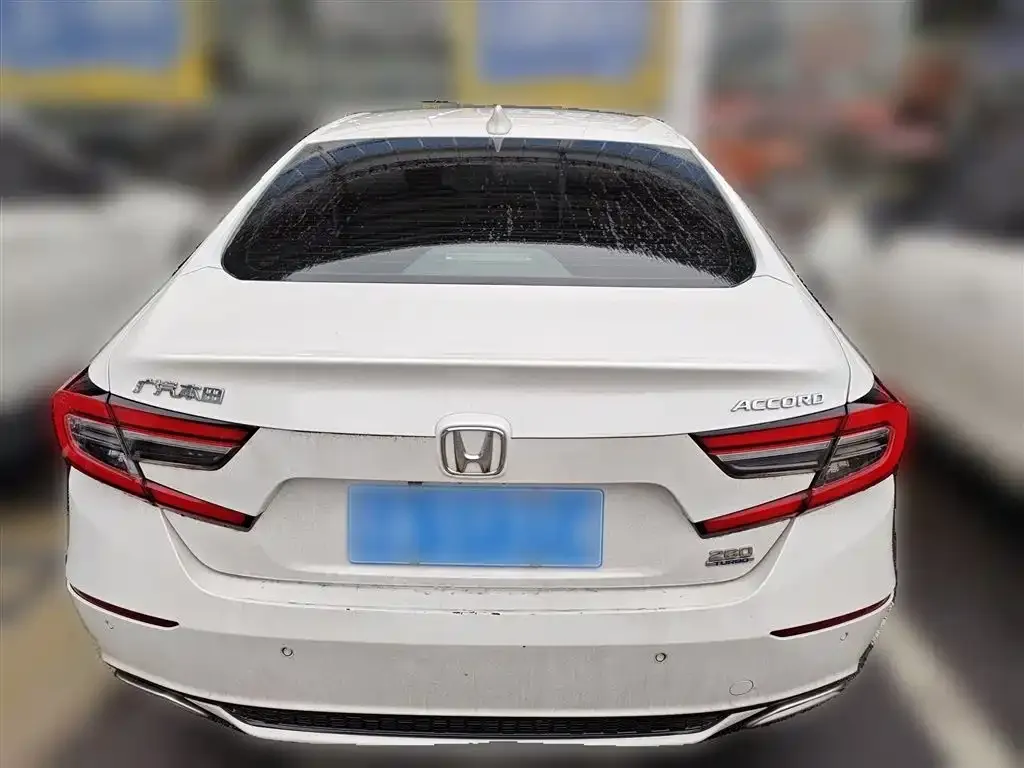 Honda Accord — фото 8