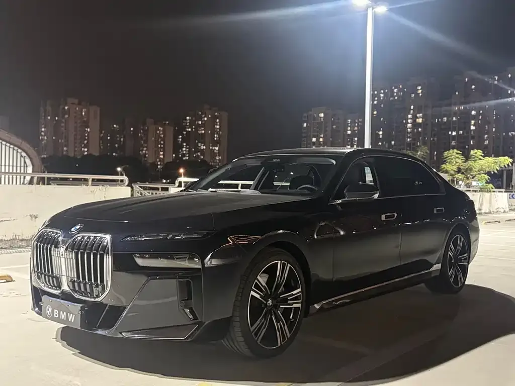 BMW 7 Series 2025 из CN, фото 1