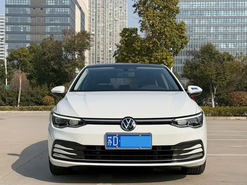 Volkswagen Golf 2023 из CN, фото 6