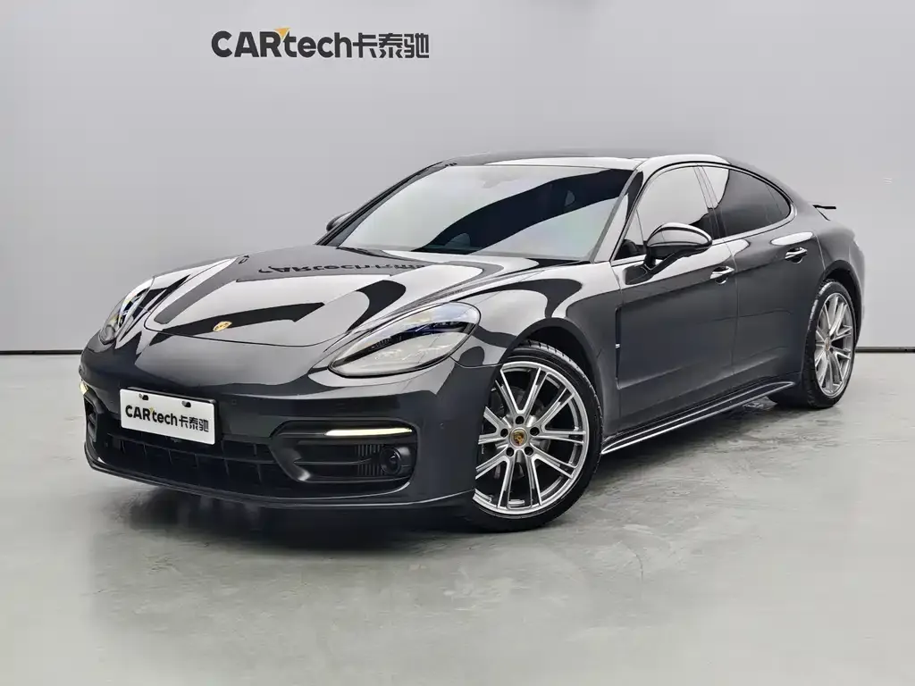 Porsche Panamera — фото 1