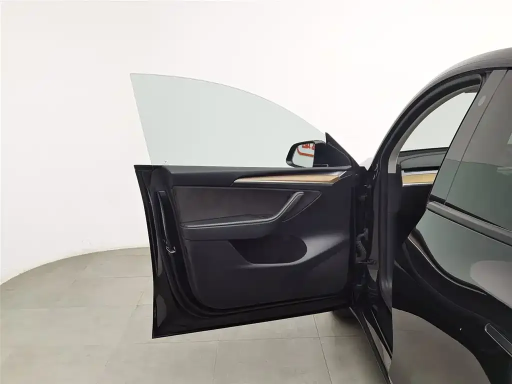 Tesla Model Y 2021 из CN, фото 10