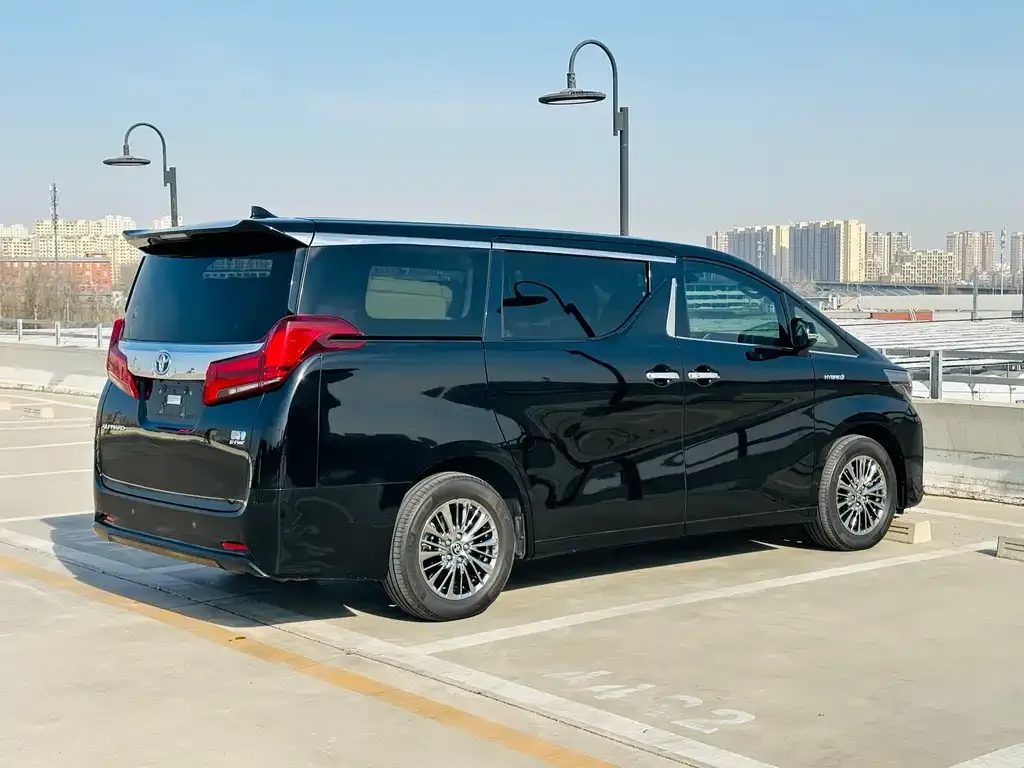 Toyota Alphard 2023 из CN, фото 4