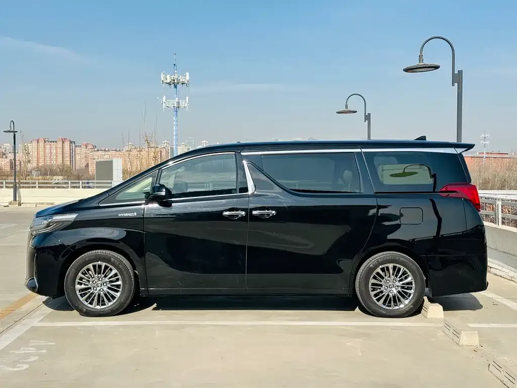 Toyota Alphard 2023 из CN, фото 2