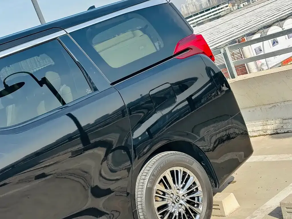 Toyota Alphard 2023 из CN, фото 10