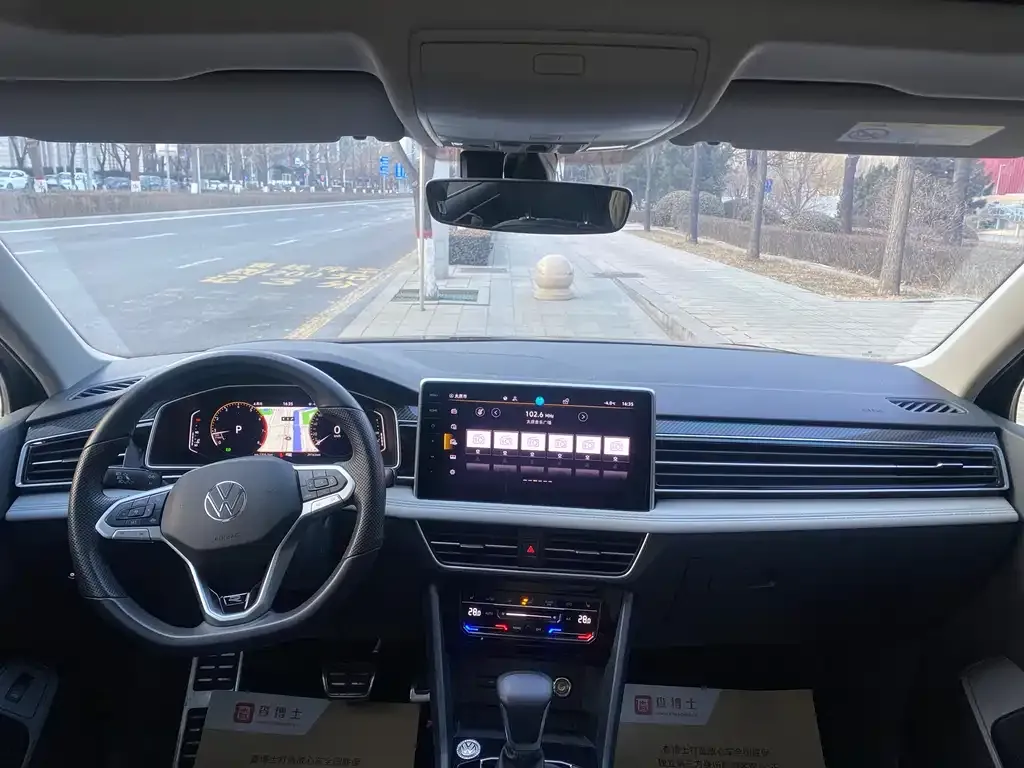 Volkswagen Tiguan L 2024 из CN, фото 4