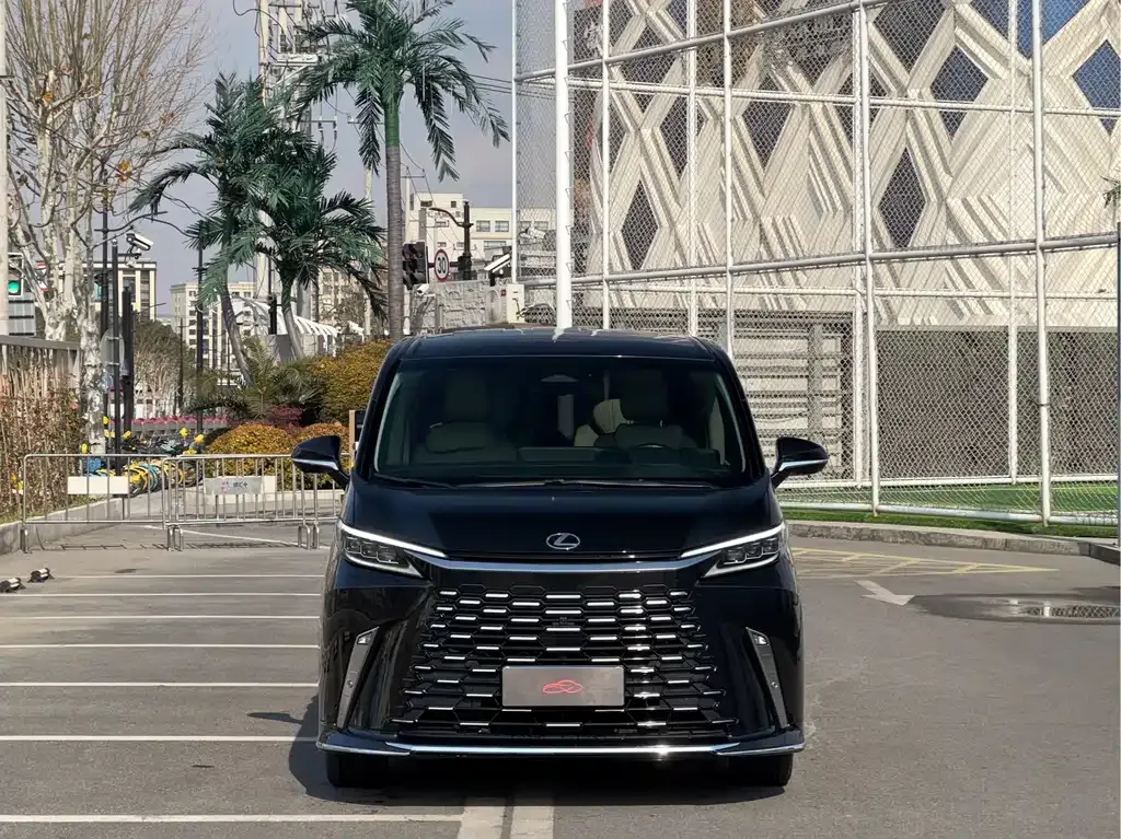 Lexus LM 2023 из CN, фото 6