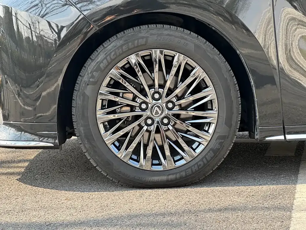 Lexus LM 2023 из CN, фото 8
