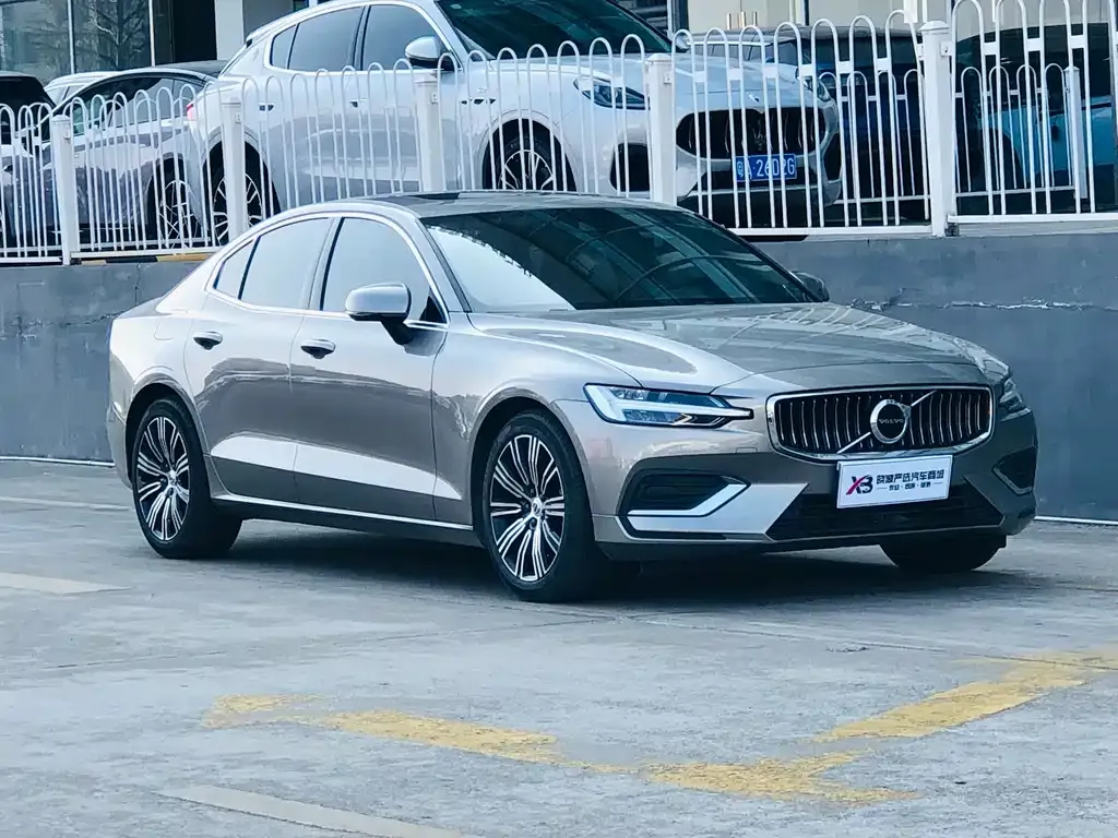 Volvo S60 2021 из CN, фото 6