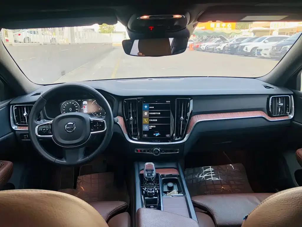Volvo S60 2021 из CN, фото 2