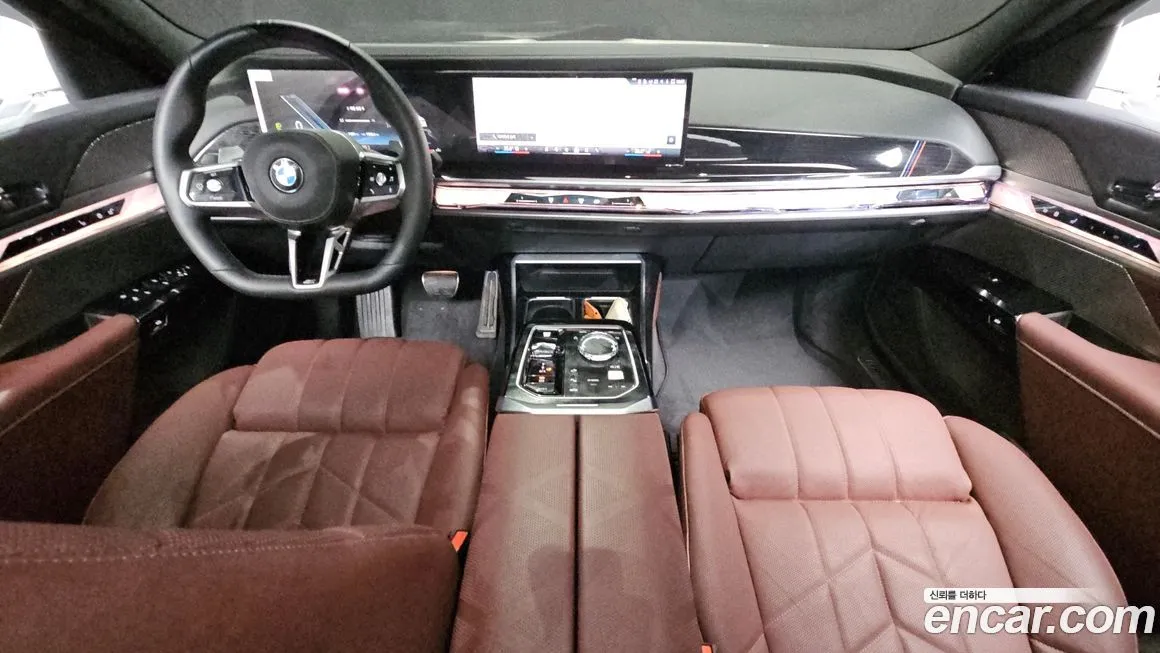 BMW 7-Series — фото 10