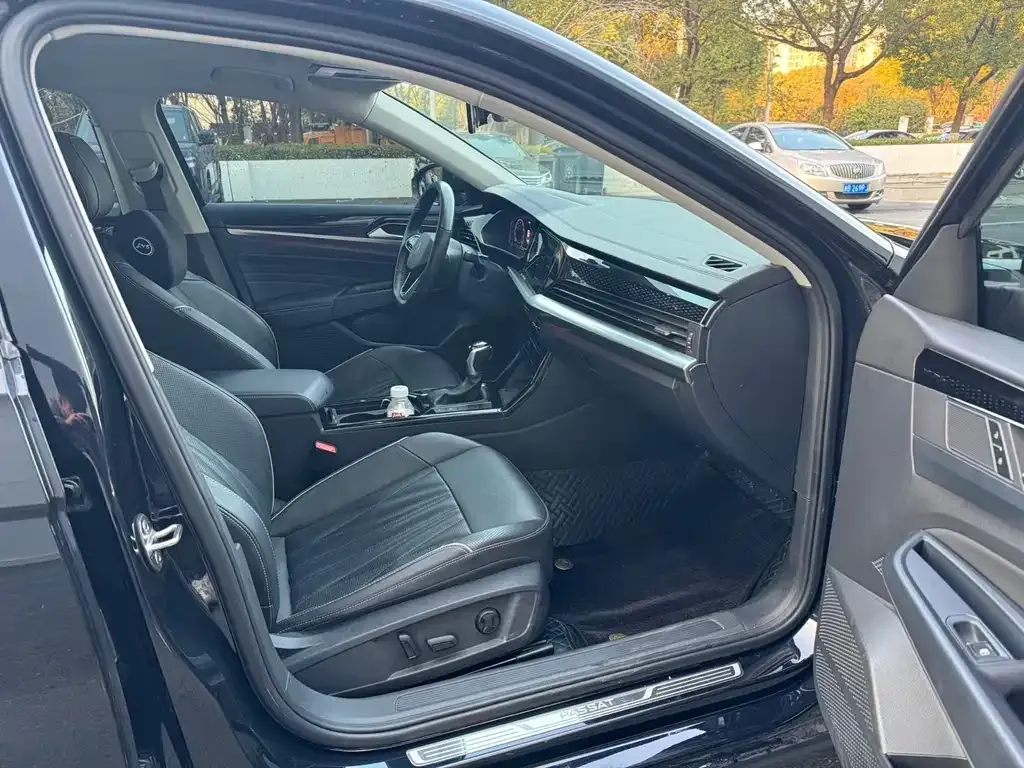 Volkswagen Passat 2021 из CN, фото 6