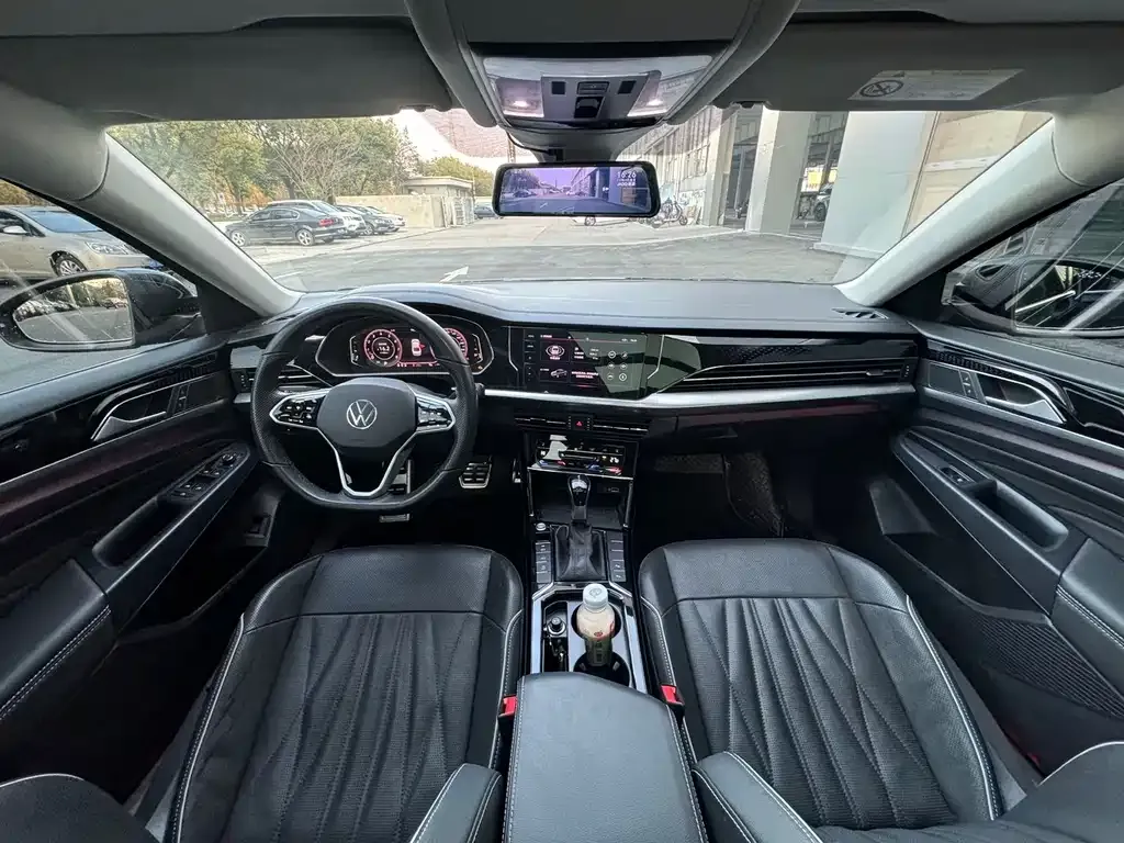 Volkswagen Passat 2021 из CN, фото 3