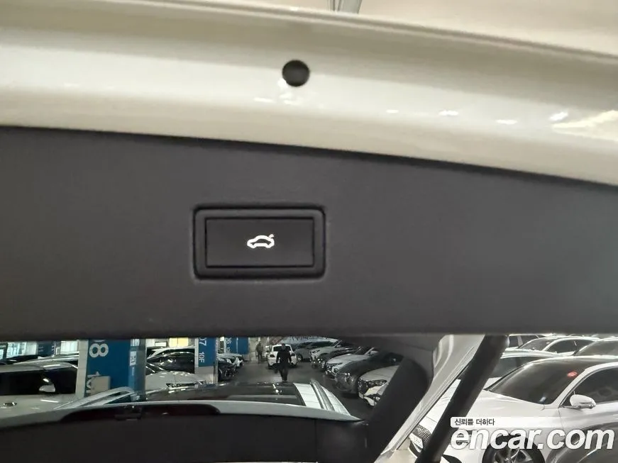 Volkswagen Tiguan 2023 из KR, фото 2