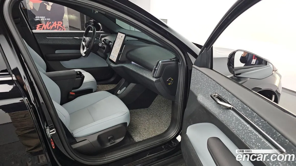 Volvo EX30 2025 из KR, фото 9