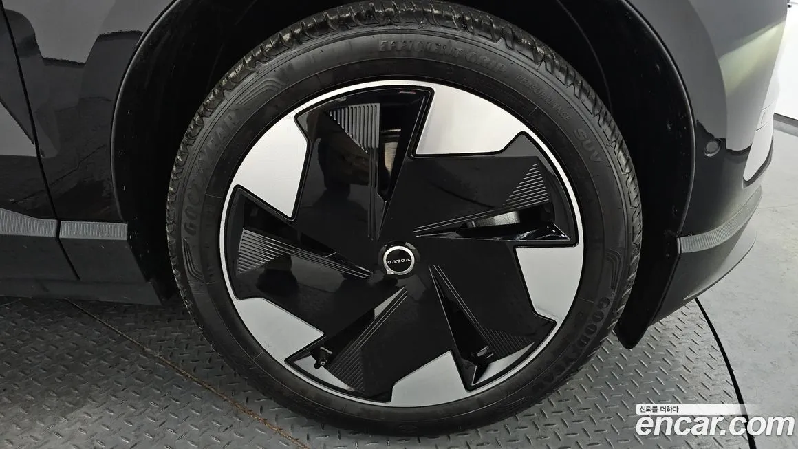 Volvo EX30 2025 из KR, фото 8