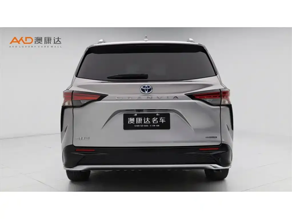 Toyota Granvia 2023 из CN, фото 8
