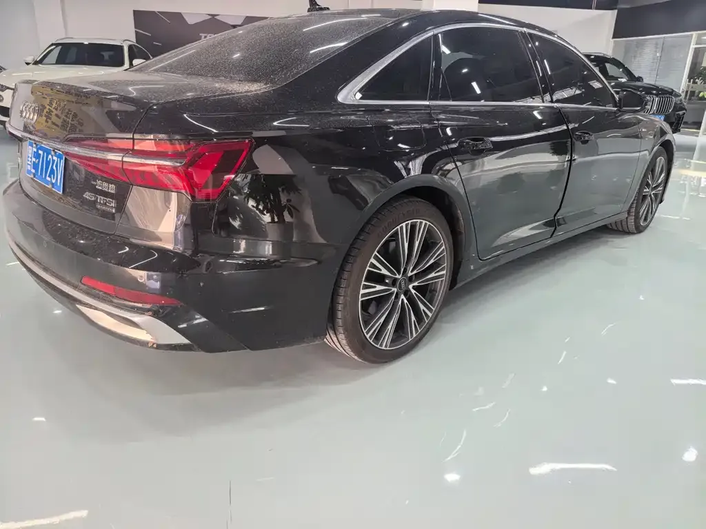 Audi A6L 2025 из CN, фото 6