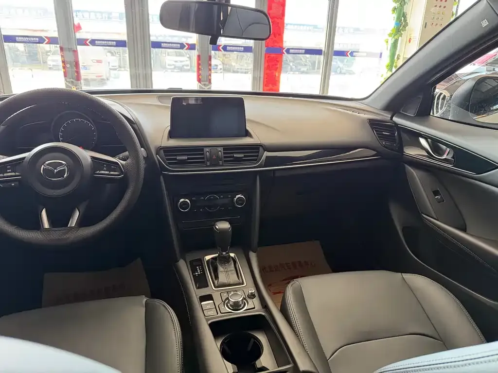 Mazda CX-4 2023 из CN, фото 2