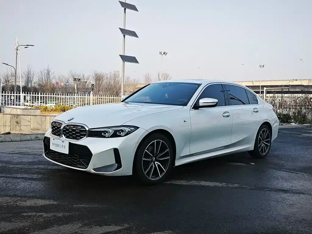 BMW 3 Series 2024 из CN, фото 1