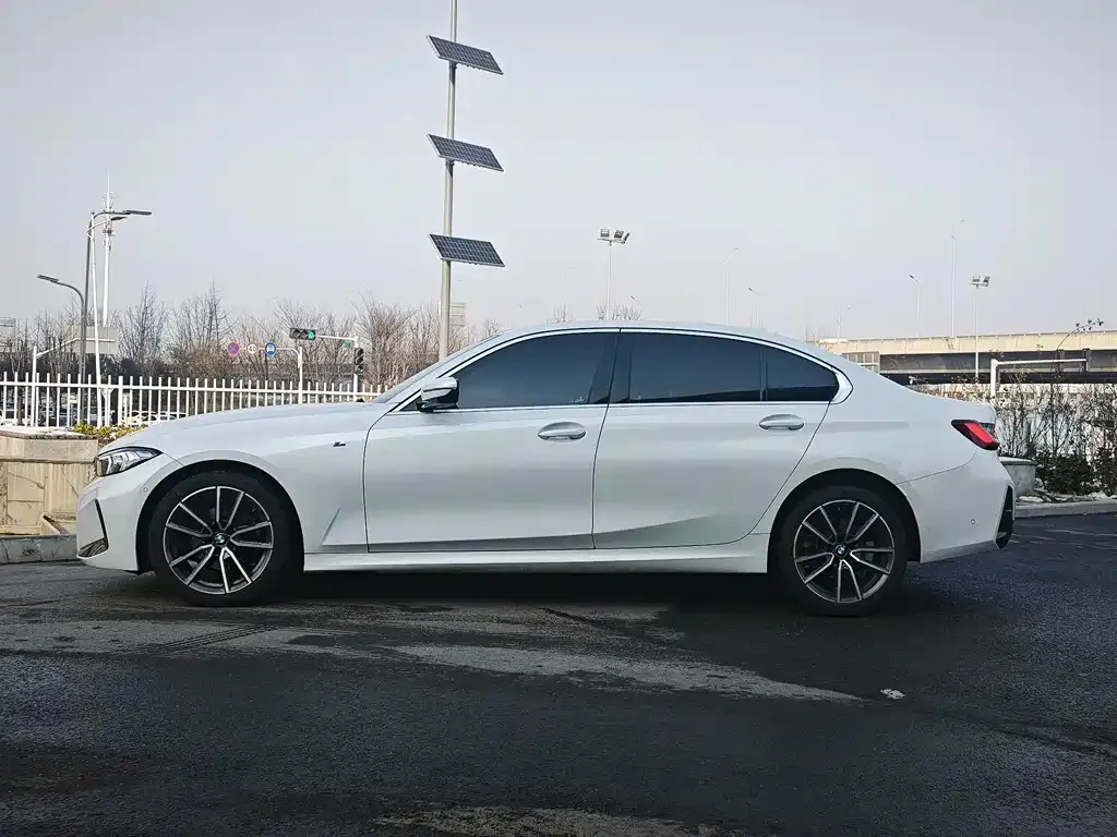 BMW 3 Series 2024 из CN, фото 5