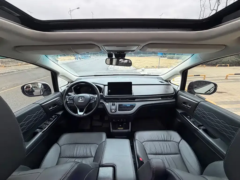 Honda Elysion 2023 из CN, фото 3