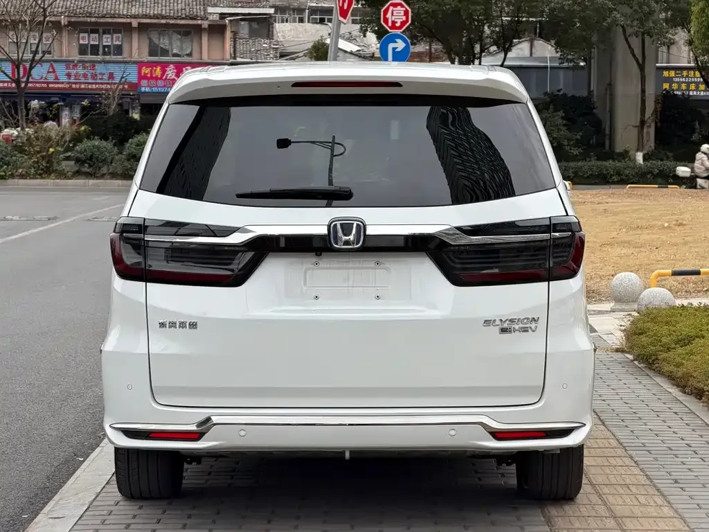 Honda Elysion 2023 из CN, фото 8