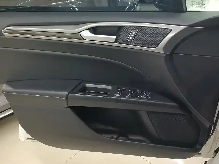 Ford Mondeo 2021 из CN, фото 4