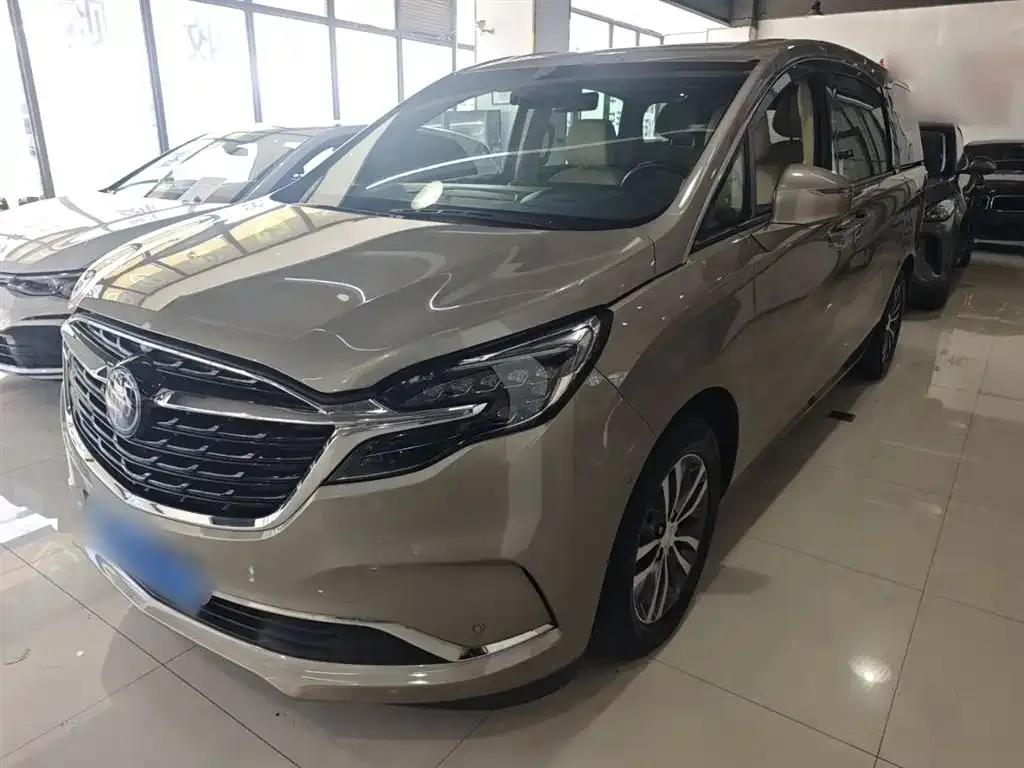 Buick GL8 2022 из CN, фото 2