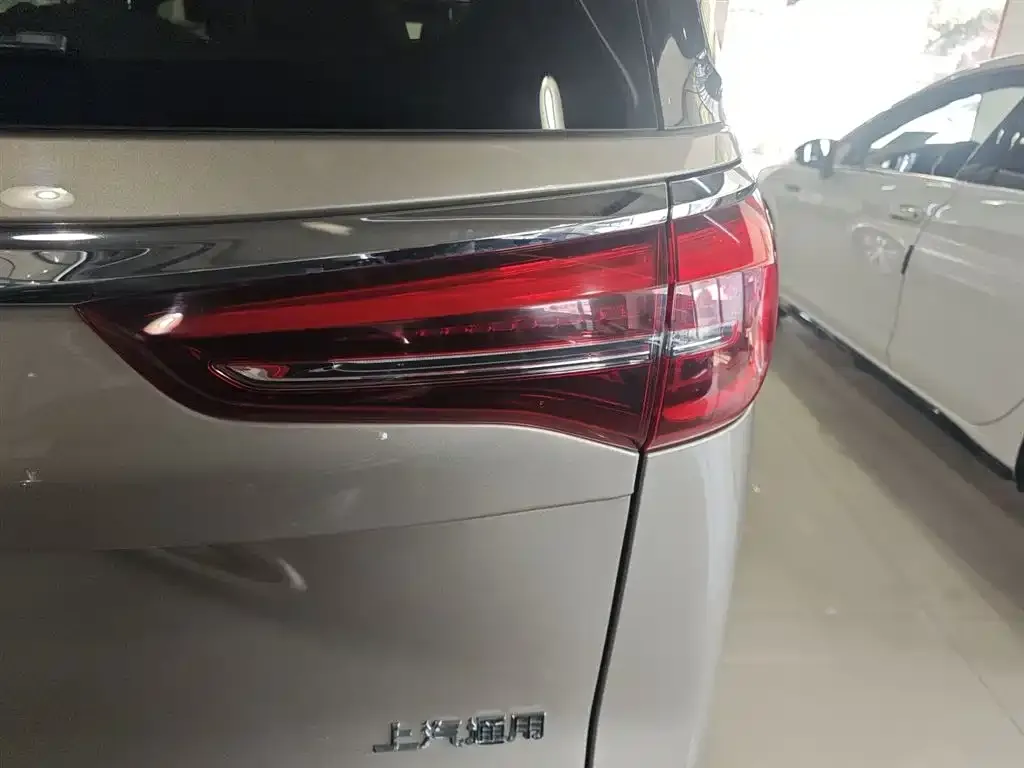 Buick GL8 2022 из CN, фото 9