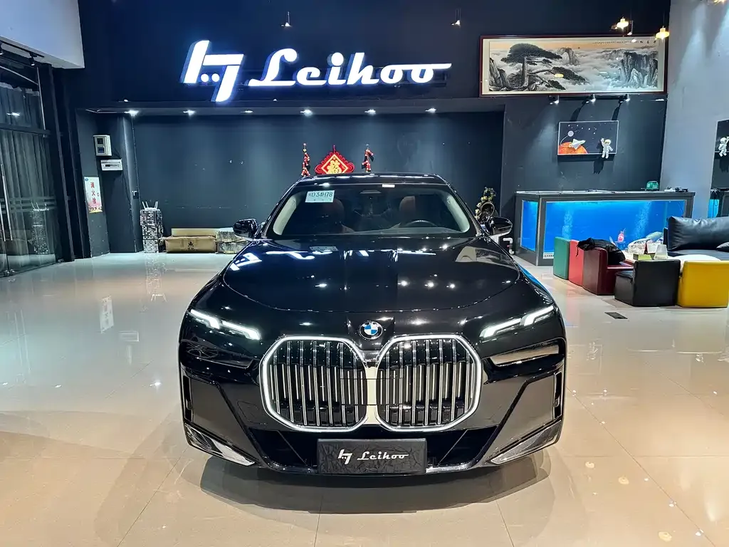 BMW 7 Series 2023 из CN, фото 3