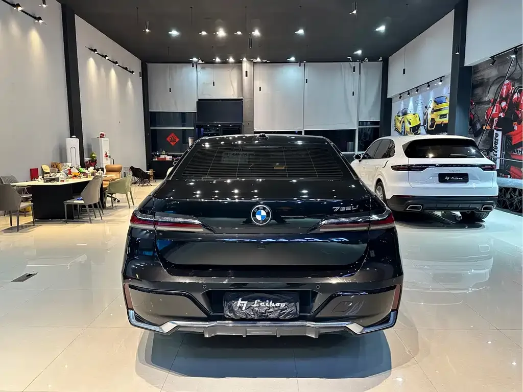 BMW 7 Series 2023 из CN, фото 5